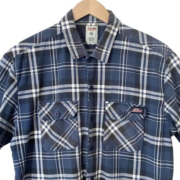 Dickies Mens Size XL Blue Plaid Button Up Work Shirt Short Sleeve Chest Pockets - Picture 2 of 8